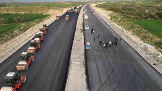 Selçuk-Kuşadası-Davutlar Yol Ayrımı Üstyapı İkmal İşi için Dinç Grup ile anlaşıldı.